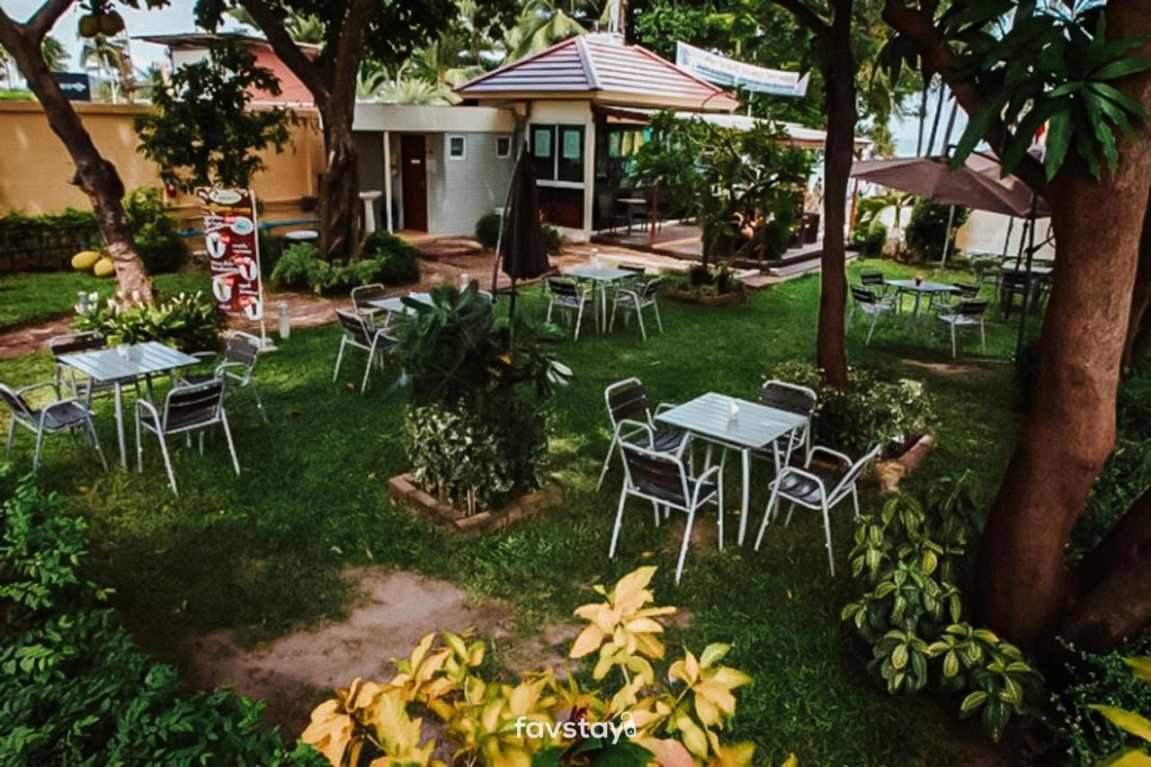 Twin Palms Suites And Residence Pattaya Buitenkant foto